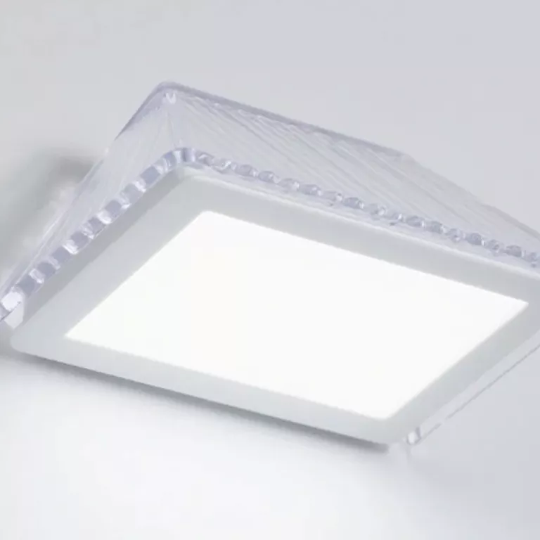 Polycarbonate roof lamp