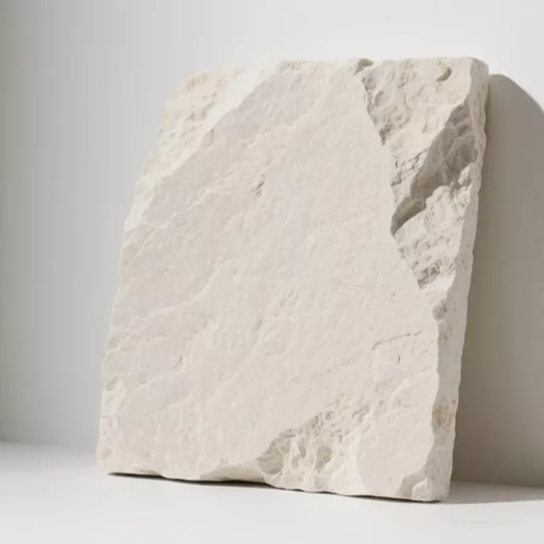 Mellow Cotswold decorative stone